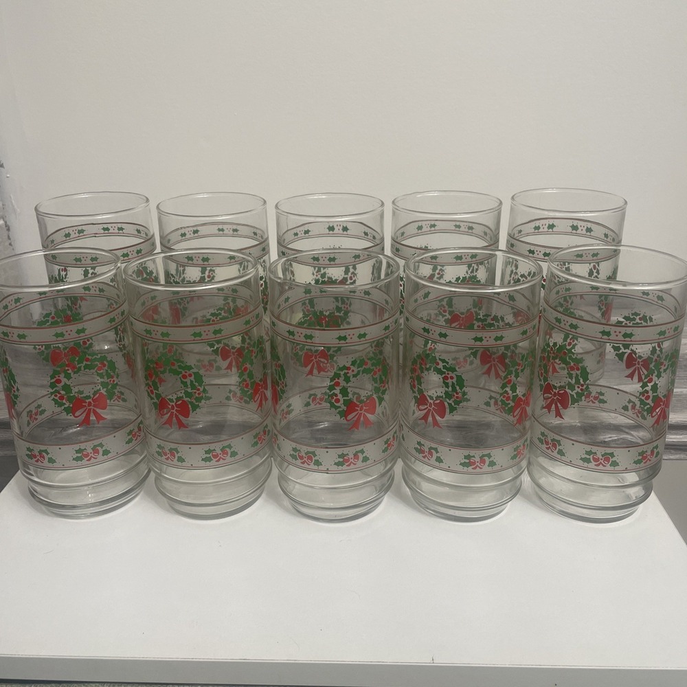Indiana glass 1970's Victorian Collection Christmas Wreath 10‎ Drinking Glasses